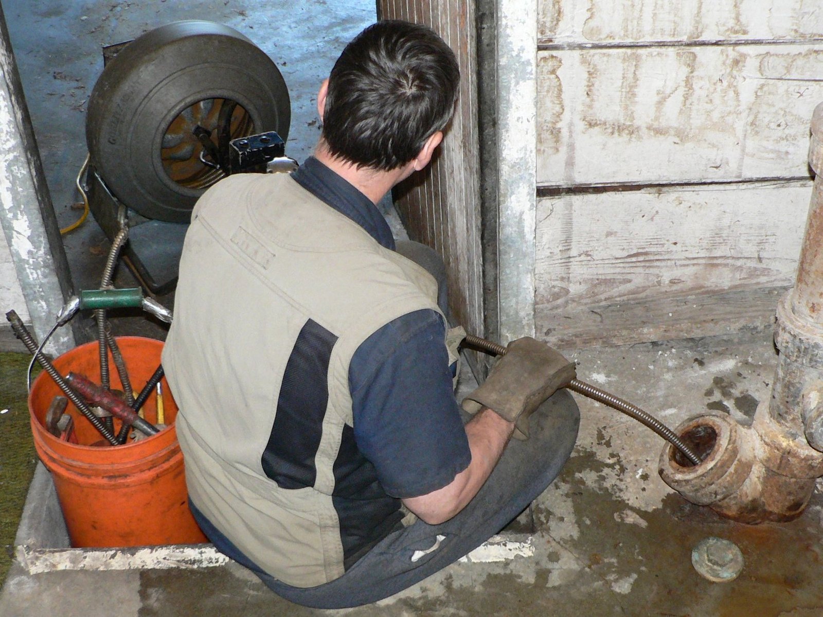 Calgary drain cleaning and clog prevention by DNB