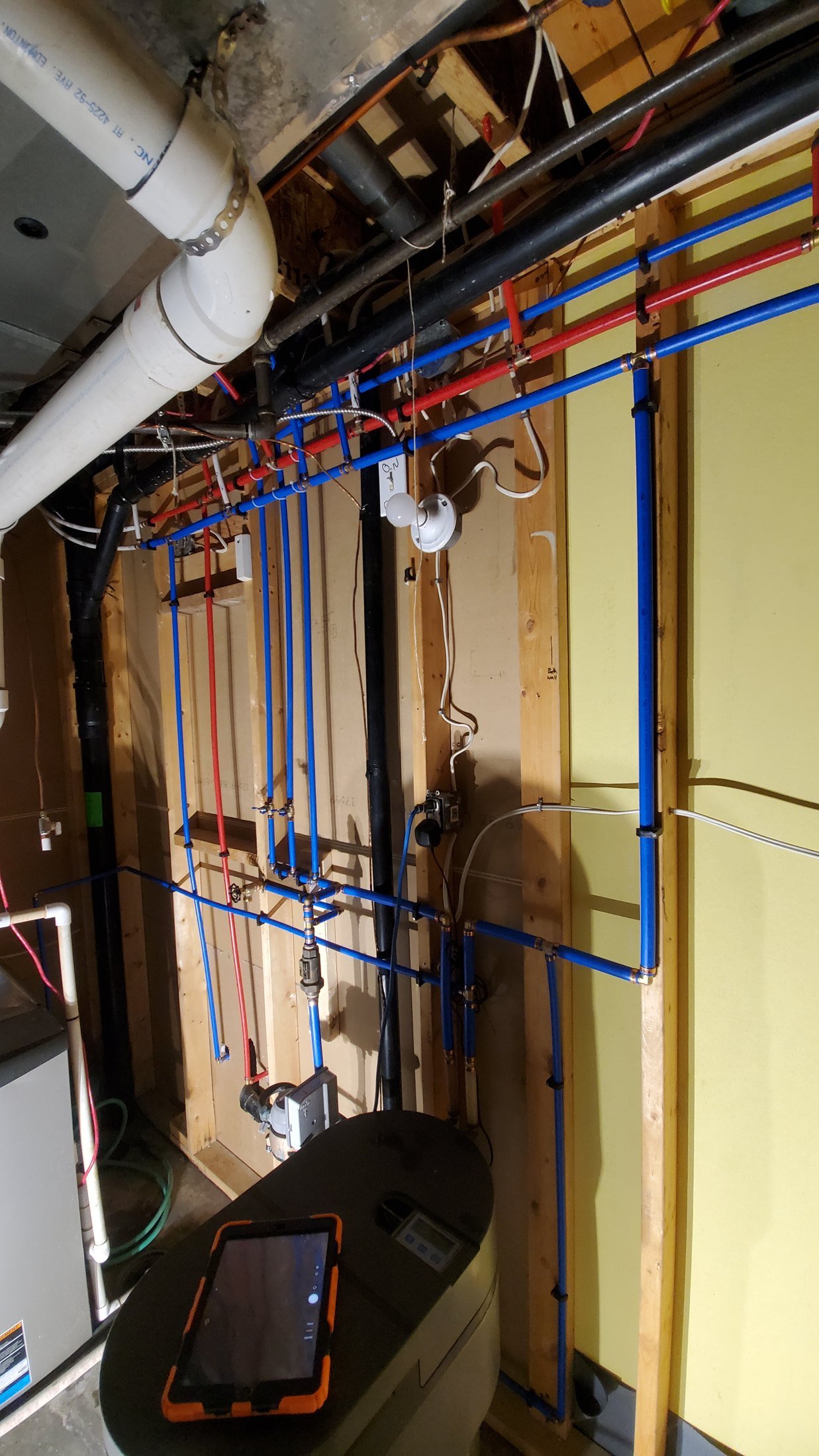 Calgary Poly-B replacement with new PEX piping by DNB